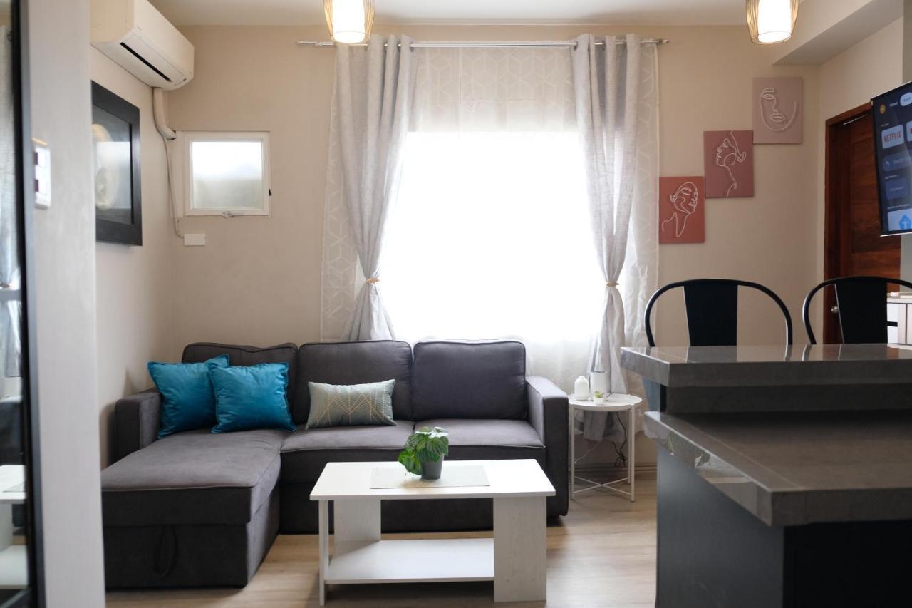 2-Bedroom Boutique City Condo - Newly Renovated! Cebu Esterno foto
