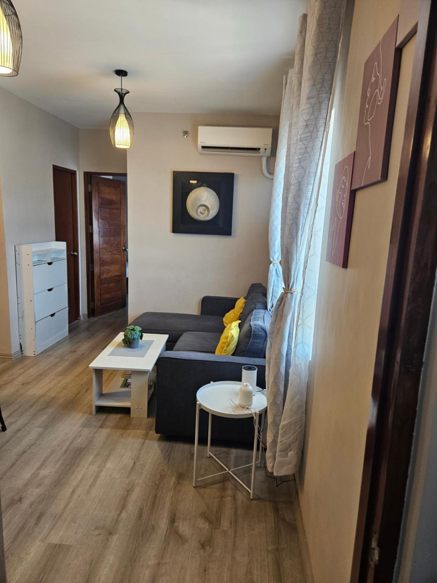 2-Bedroom Boutique City Condo - Newly Renovated! Cebu Esterno foto