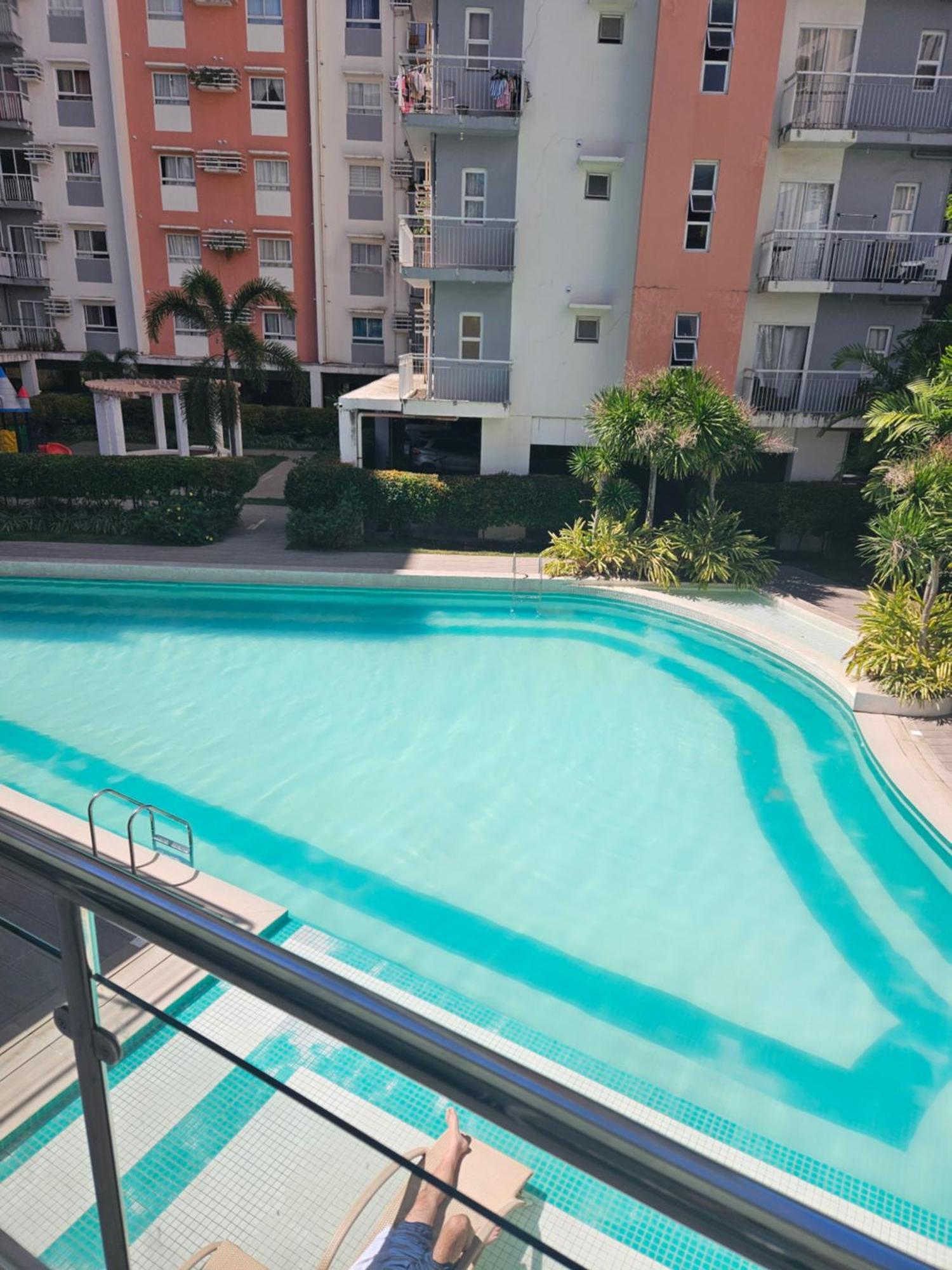 2-Bedroom Boutique City Condo - Newly Renovated! Cebu Esterno foto