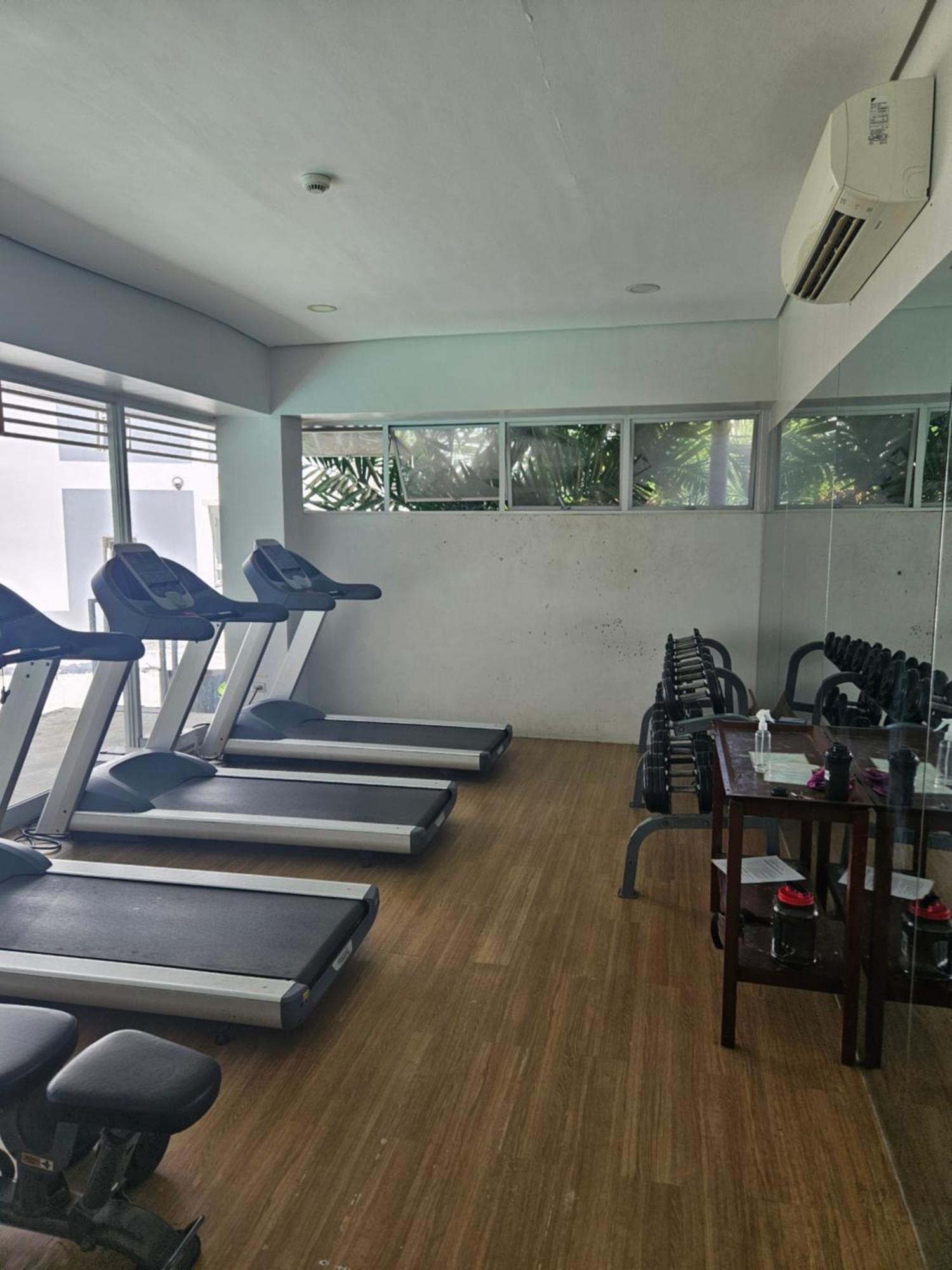2-Bedroom Boutique City Condo - Newly Renovated! Cebu Esterno foto